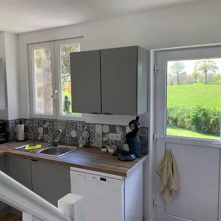 Des Pommiers Avec Terrain De Petanque Holiday home