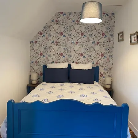 Des Pommiers Avec Terrain De Pétanque