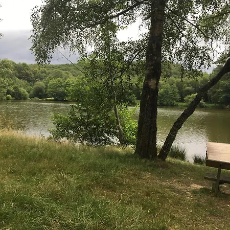 Дом отдыха Des Pommiers Avec Terrain De Petanque *