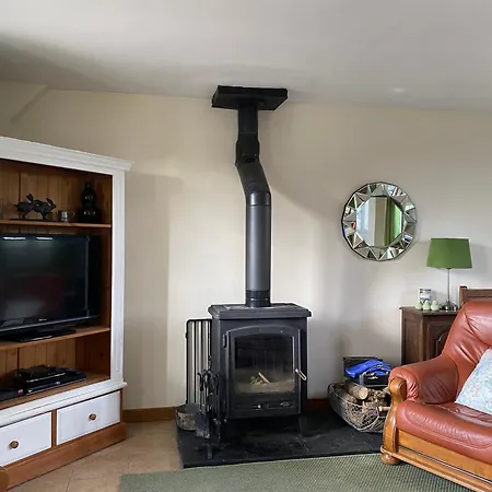 Des Pommiers Avec Terrain De Pétanque * Le Fresne-Poret