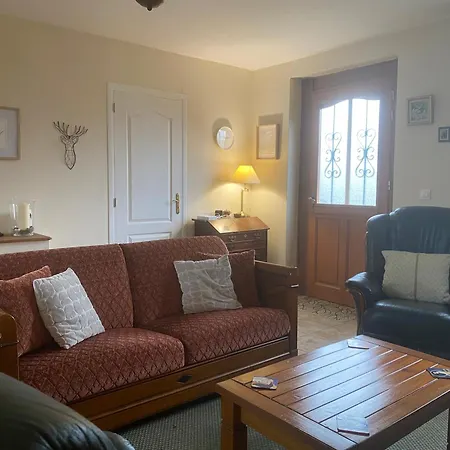 Des Pommiers Avec Terrain De Petanque * Le Fresne-Poret