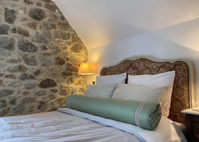 Des Pommiers Avec Terrain De Pétanque Le Fresne-Poret