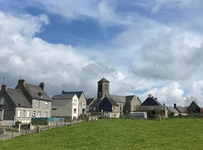 Des Pommiers Avec Terrain De Pétanque Сasa de vacaciones