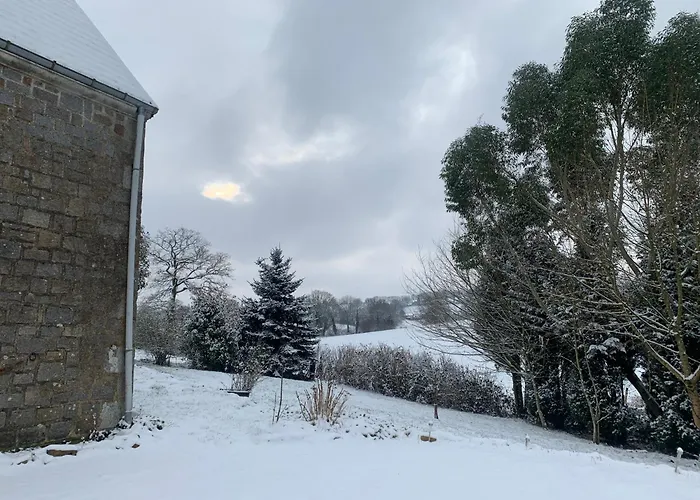 Holiday home Des Pommiers Avec Terrain De Petanque