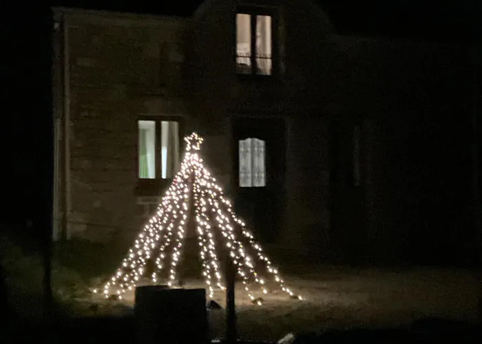 Des Pommiers Avec Terrain De Pétanque Сasa de vacaciones