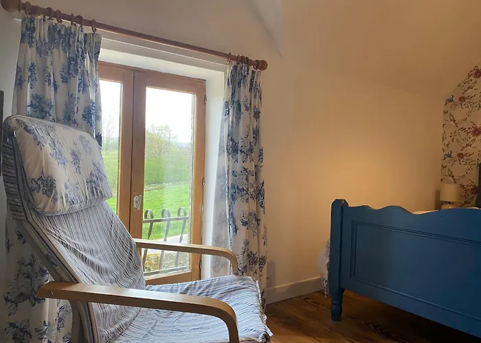 Des Pommiers Avec Terrain De Petanque بيت للعطل *