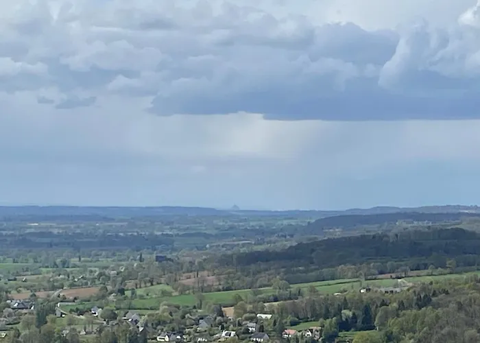 Des Pommiers Avec Terrain De Petanque Holiday home