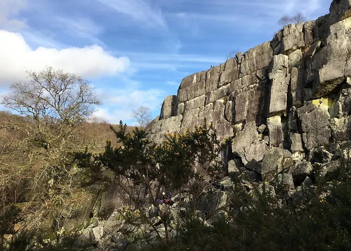 Des Pommiers Avec Terrain De Petanque بيت للعطل
