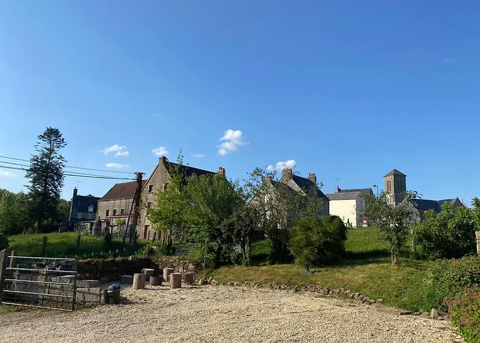 Des Pommiers Avec Terrain De Pétanque Сasa de vacaciones *