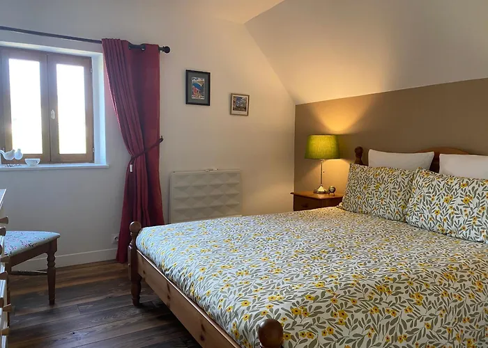 Des Pommiers Avec Terrain De Pétanque Сasa de vacaciones *